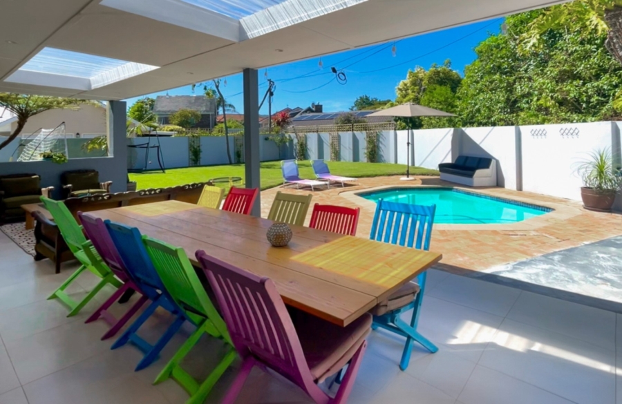 4 Bedroom Property for Sale in Leisure Isle Western Cape
